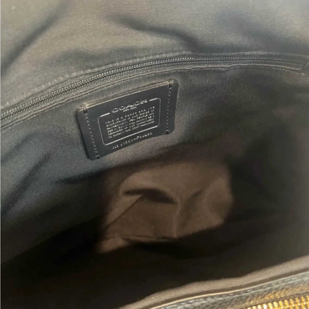 Coach bag!! - Picture 3 of 3